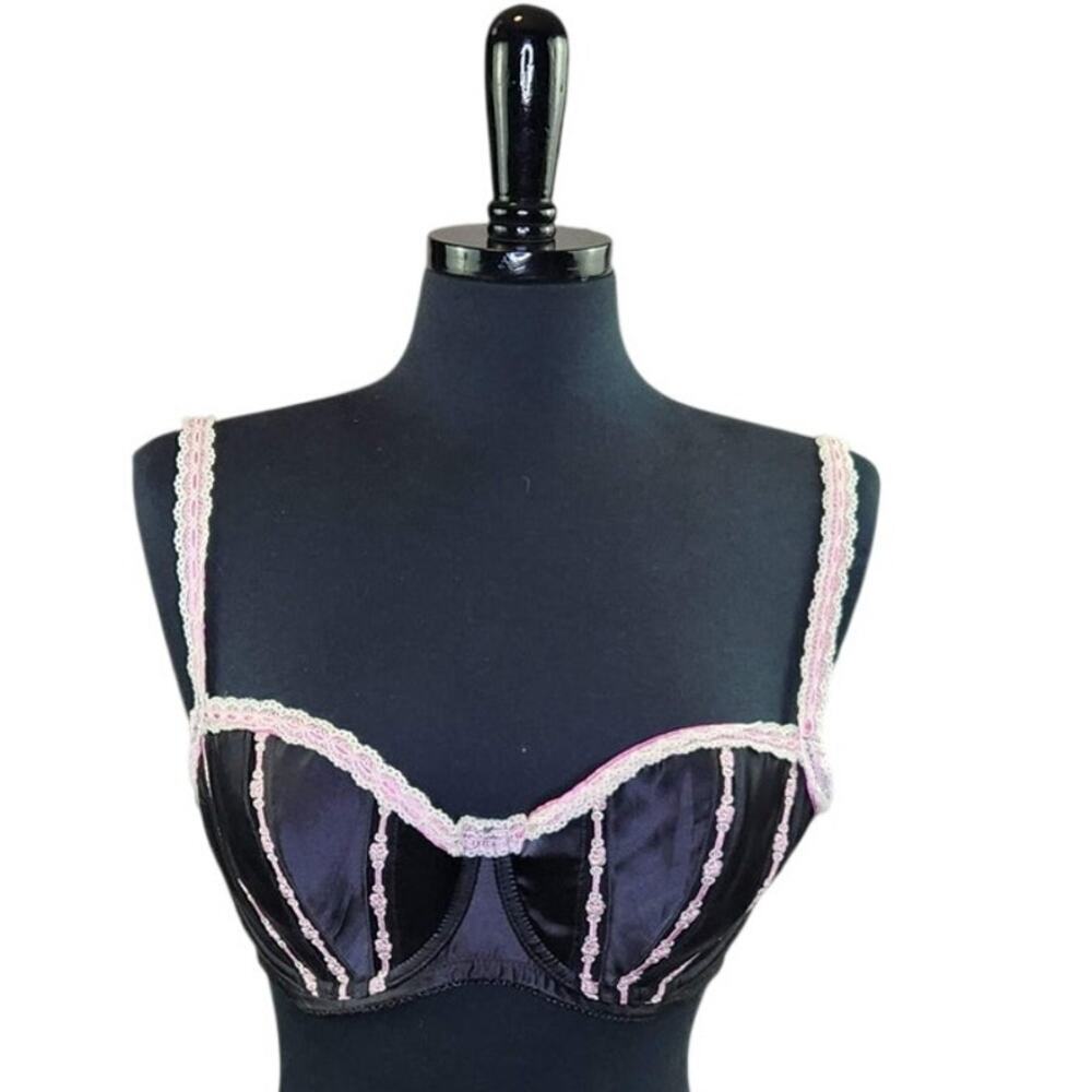 Jezebel Underwire Bra 34D Black Pink White Embroidered Lace Coquette